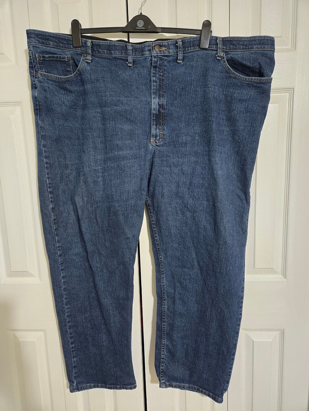 Wrangler 56x30 men's medium wash straight leg jeans